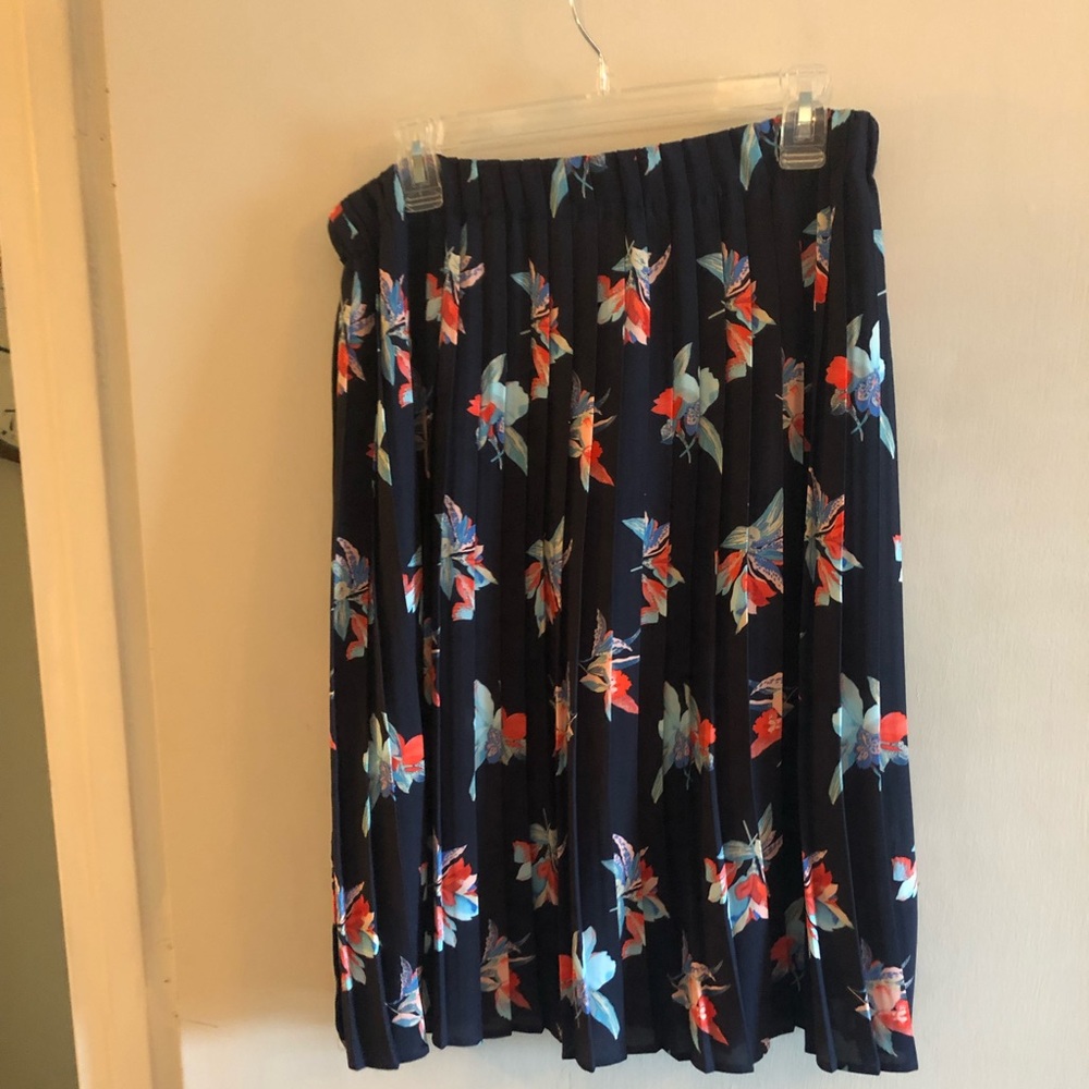 Navy floral skirt